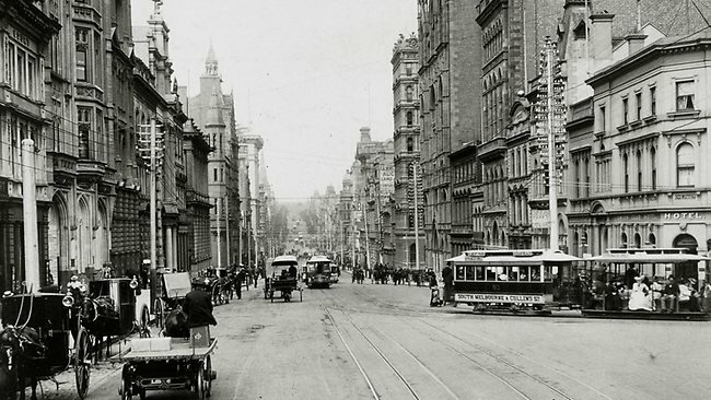 Melbourne was, around 1900, the largest city in Australia.
