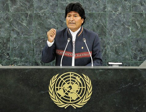 The current president of Bolivia is of Aymare origin - the first Amerindian to rise to the office of president. He too shows his heritage in his outfit - in a more moderate way. Here addressing the United Nations.